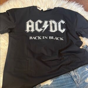 NWT H&M Black Graphic Tee - Short Sleeve